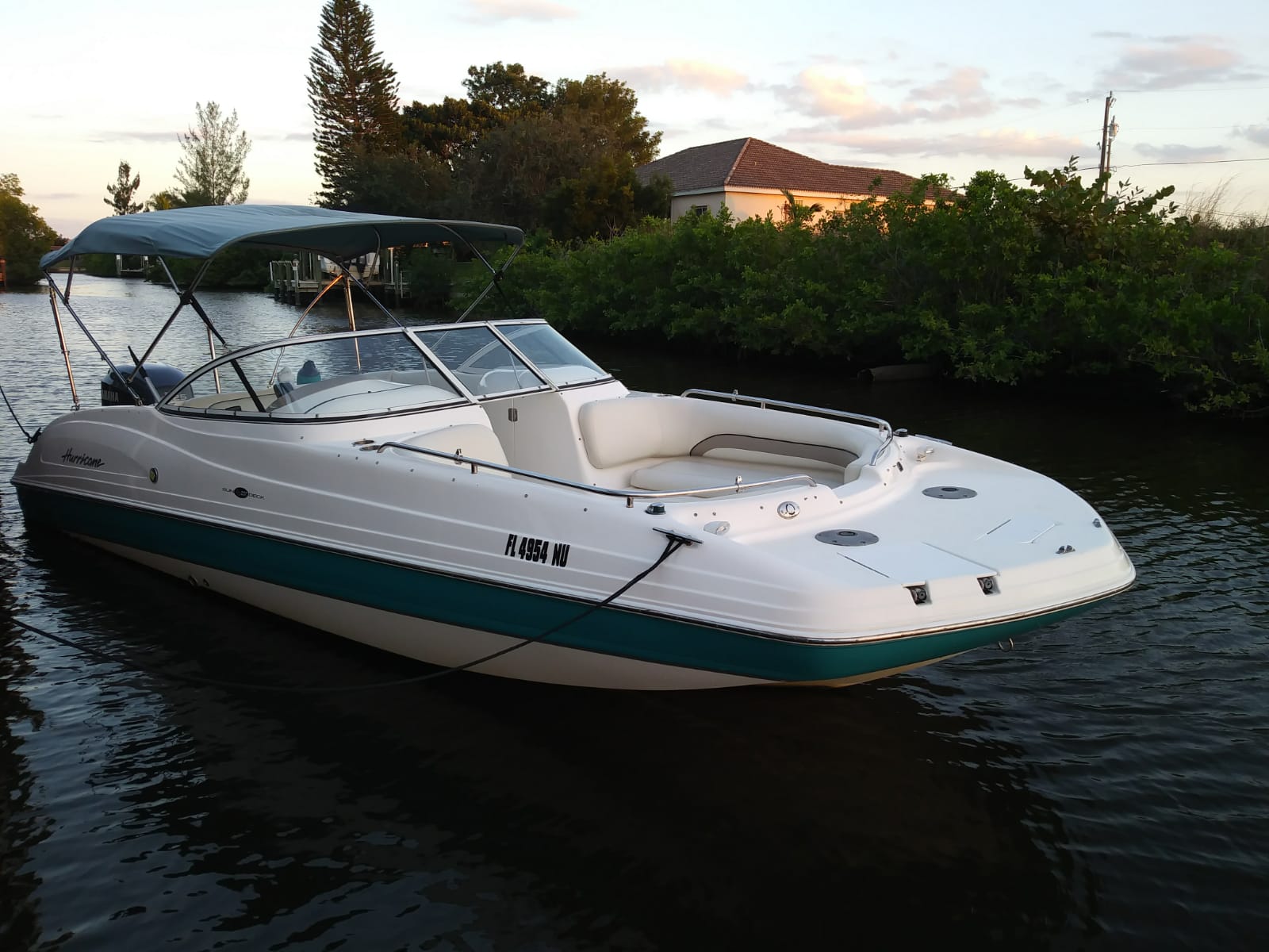 24 ft HURRICANE 237 Sundeck Bowrider WB